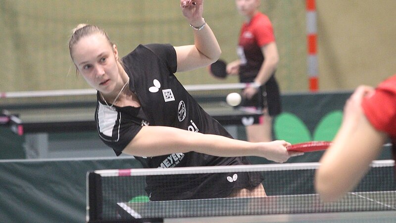 Zum Heimspielauftakt in der 2. Bundesliga feiern Tostedts Damen einen 6:3-Sieg über Langweid und ein 5:5 gegen Langen